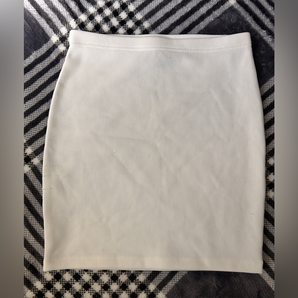 Forever 21 Off-White Pencil Skirt
